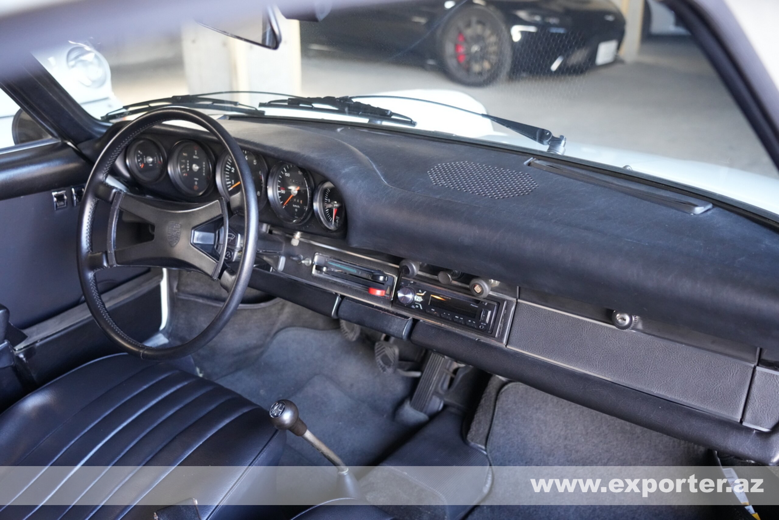 Porsche 911 (photo: 8)