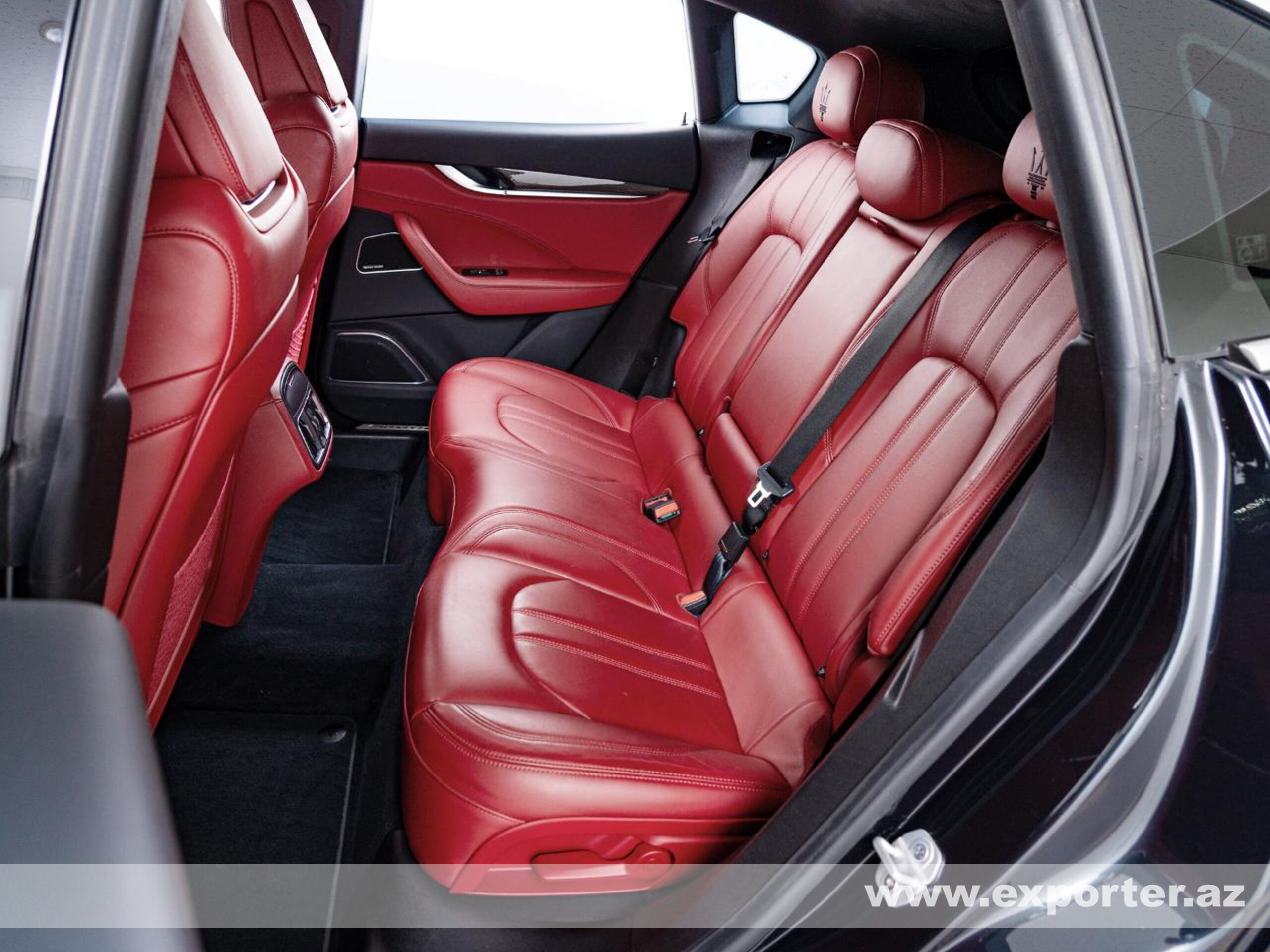 Maserati Levante (photo: 17)