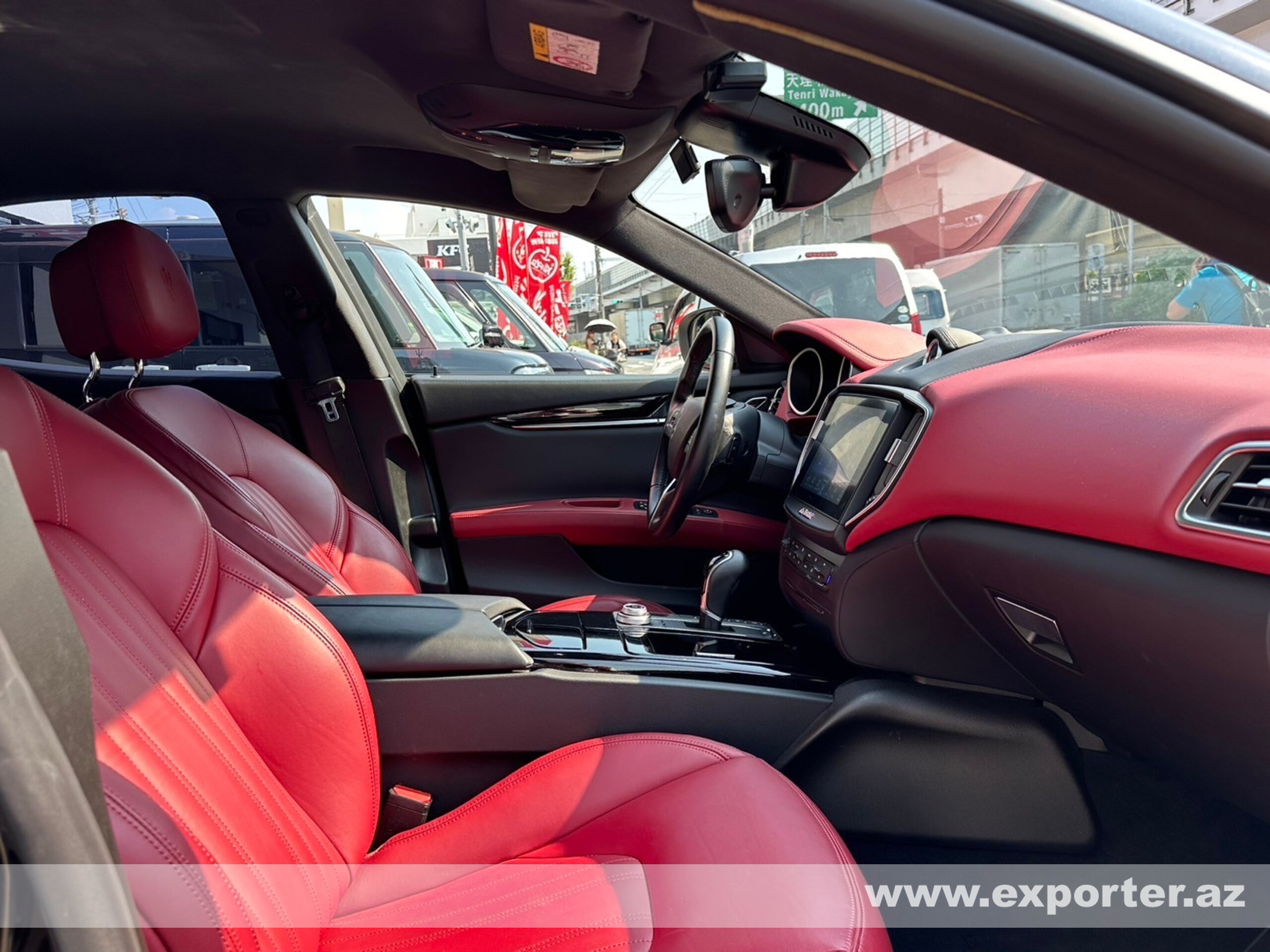Maserati Ghibli (photo: 11)