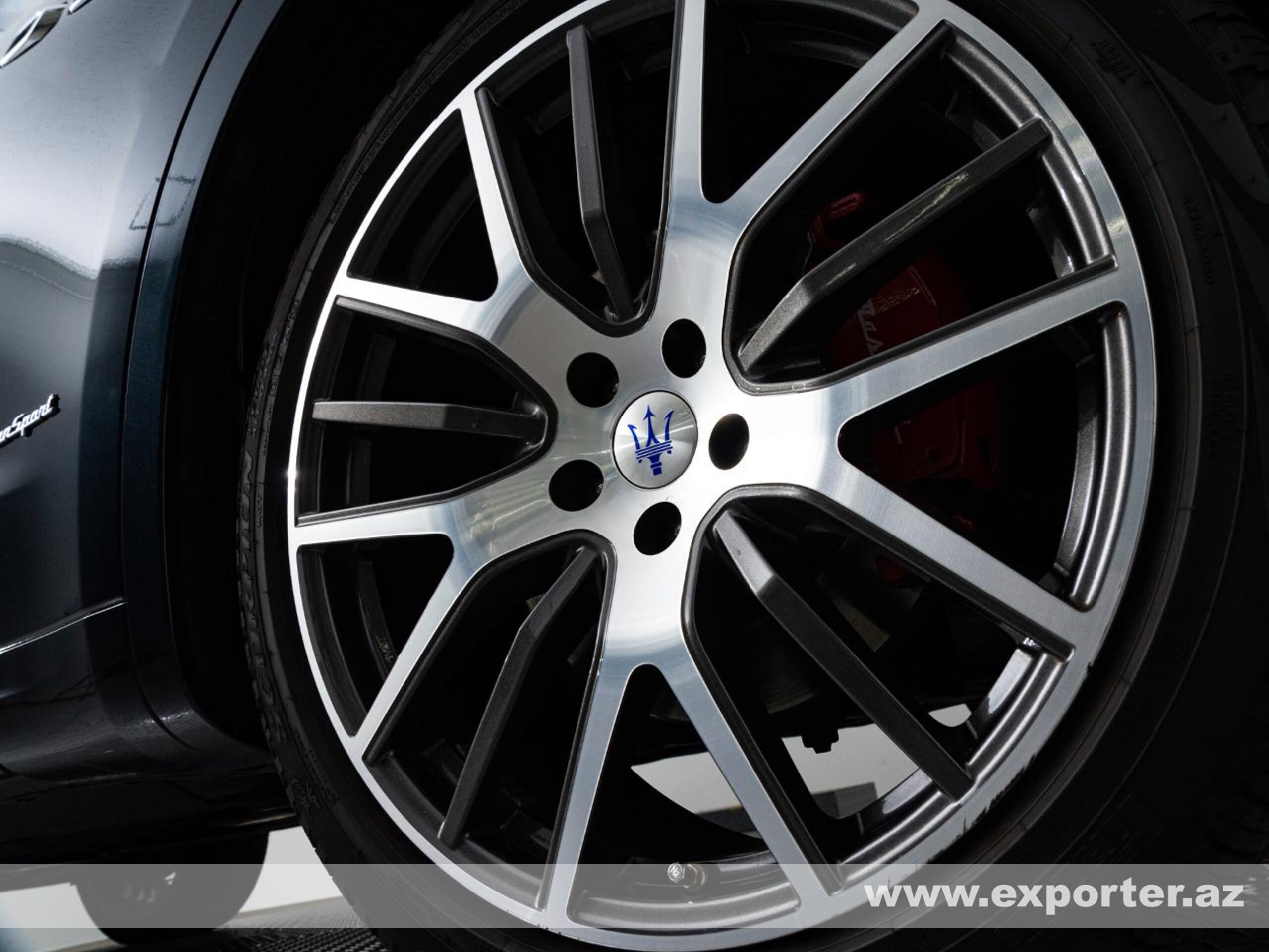 Maserati Levante (photo: 19)