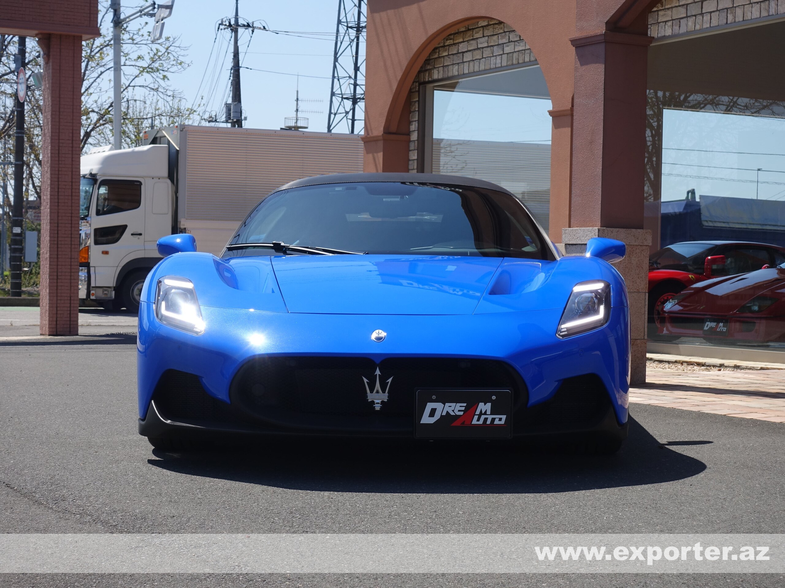 Maserati MC20 (photo: 1)