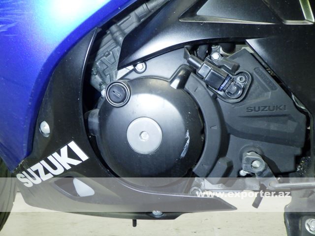 Suzuki GSX-R150 (photo: 17)
