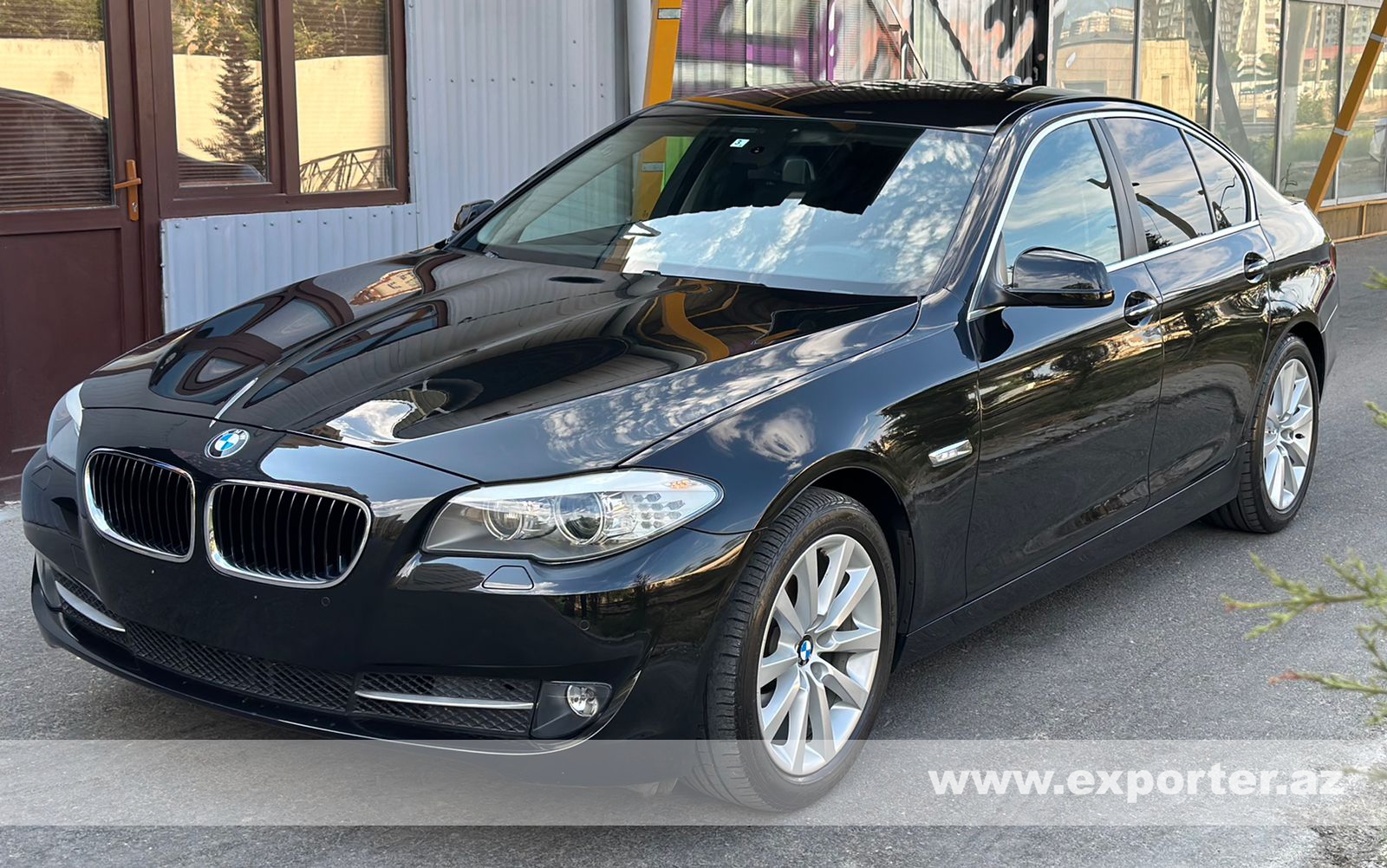 BMW 528i (photo: 2)