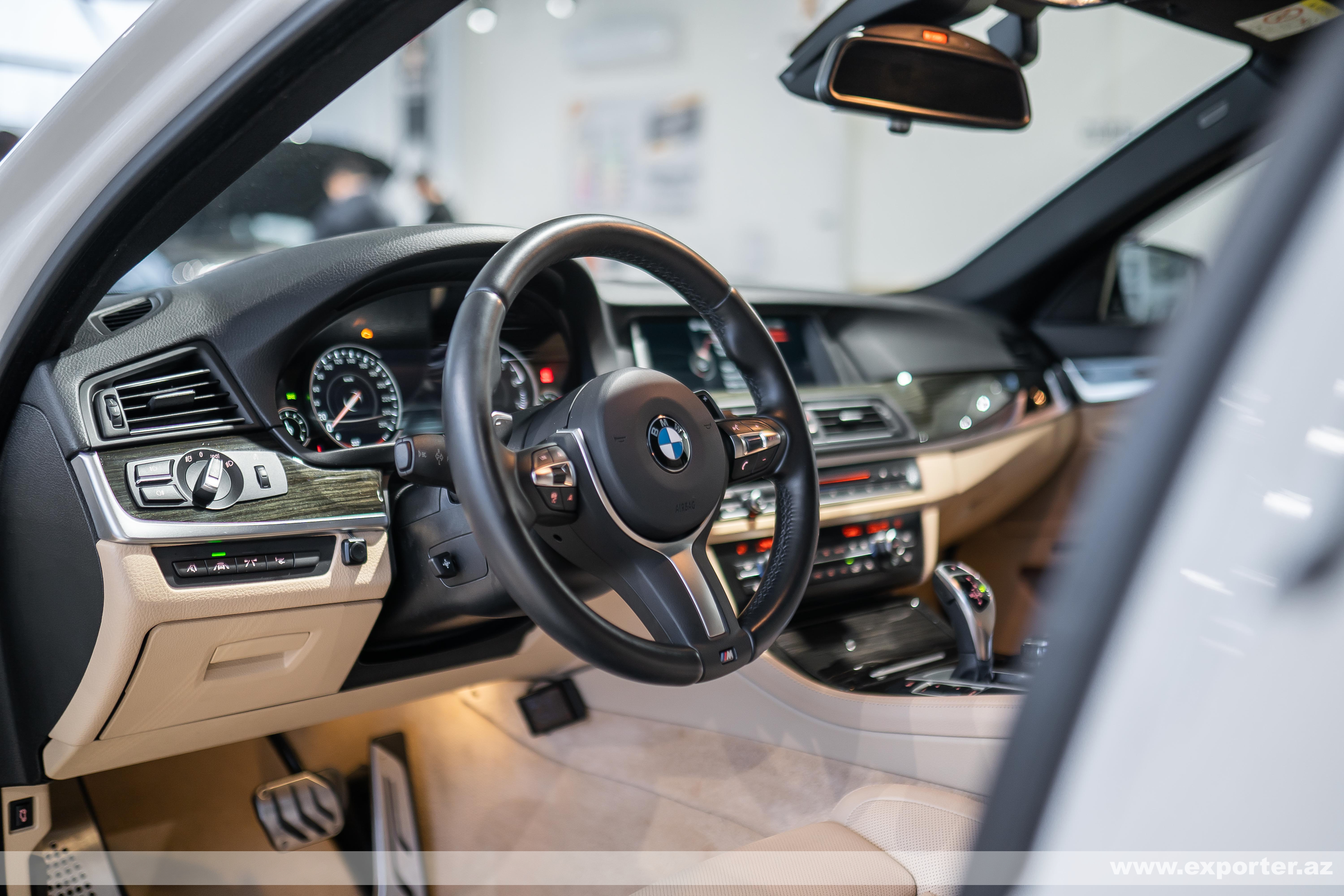 BMW 528i M Sport (photo: 13)