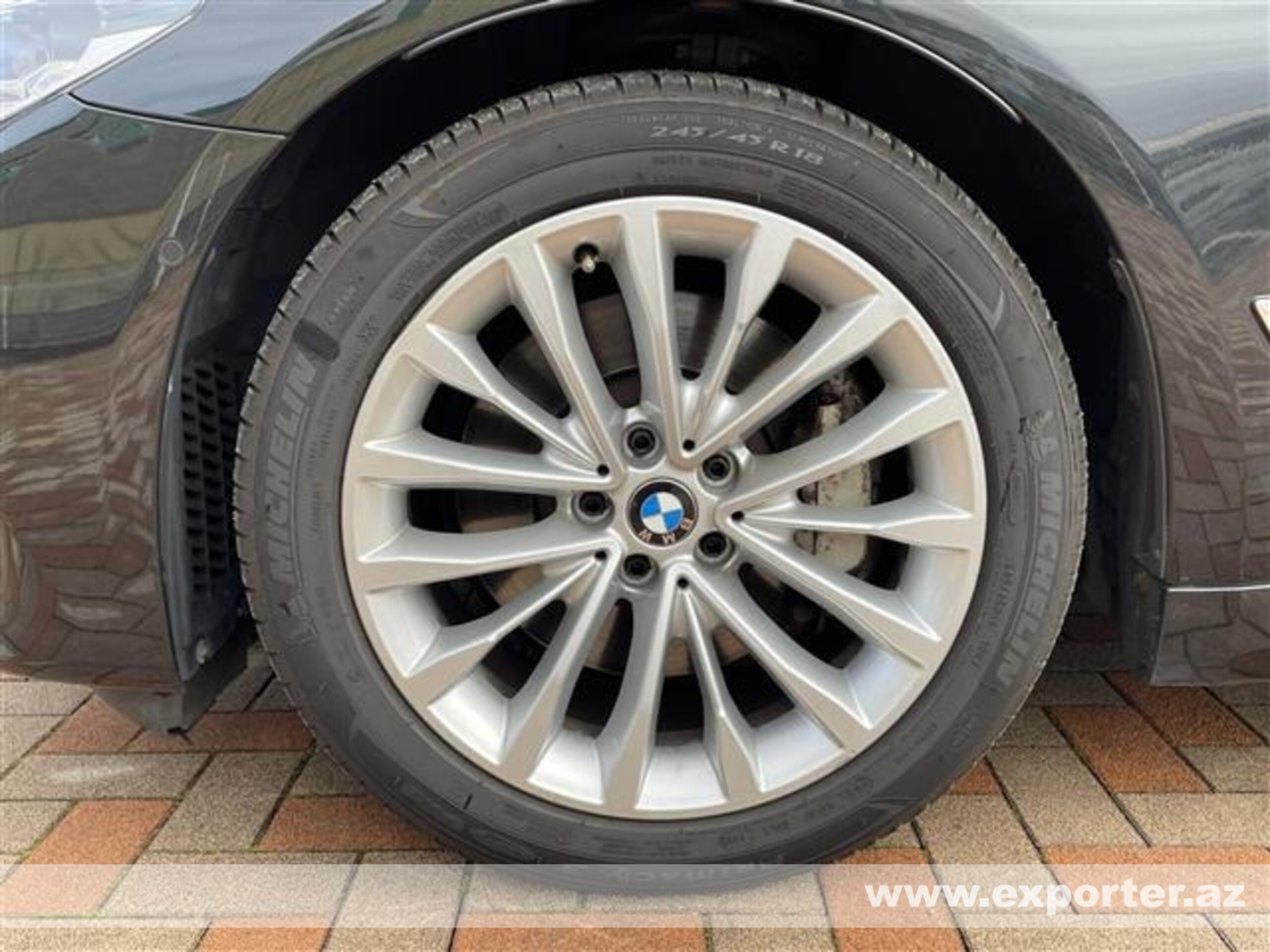 BMW 530i Luxury (photo: 26)
