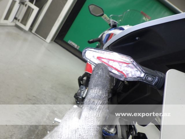 BMW M1000RR (photo: 7)