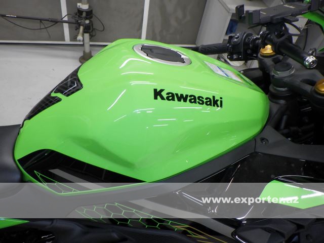 Kawasaki ZX-25R (photo: 12)