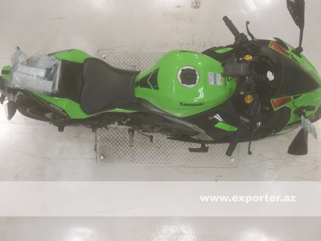 Kawasaki ZX-25R (photo: 6)