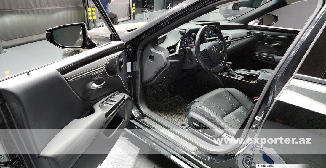 Lexus ES300h Luxury Plus (photo: 13)
