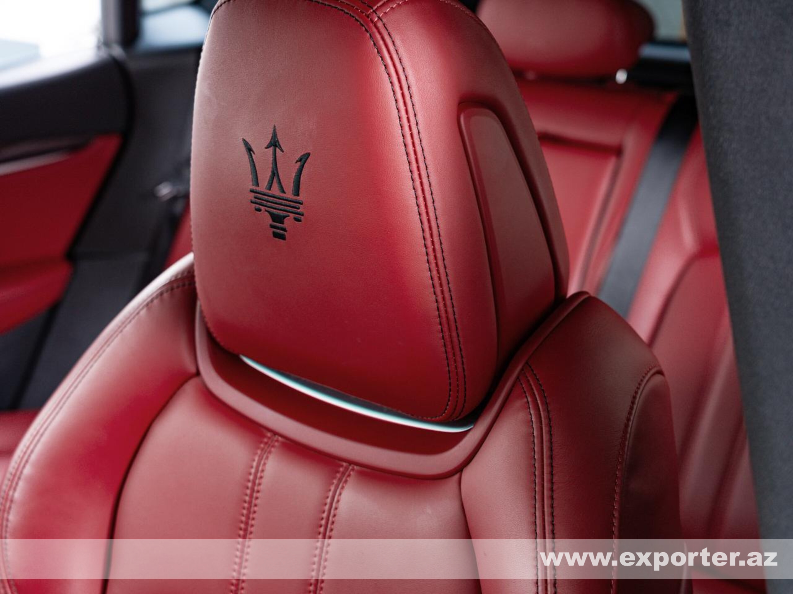 Maserati Levante (photo: 10)
