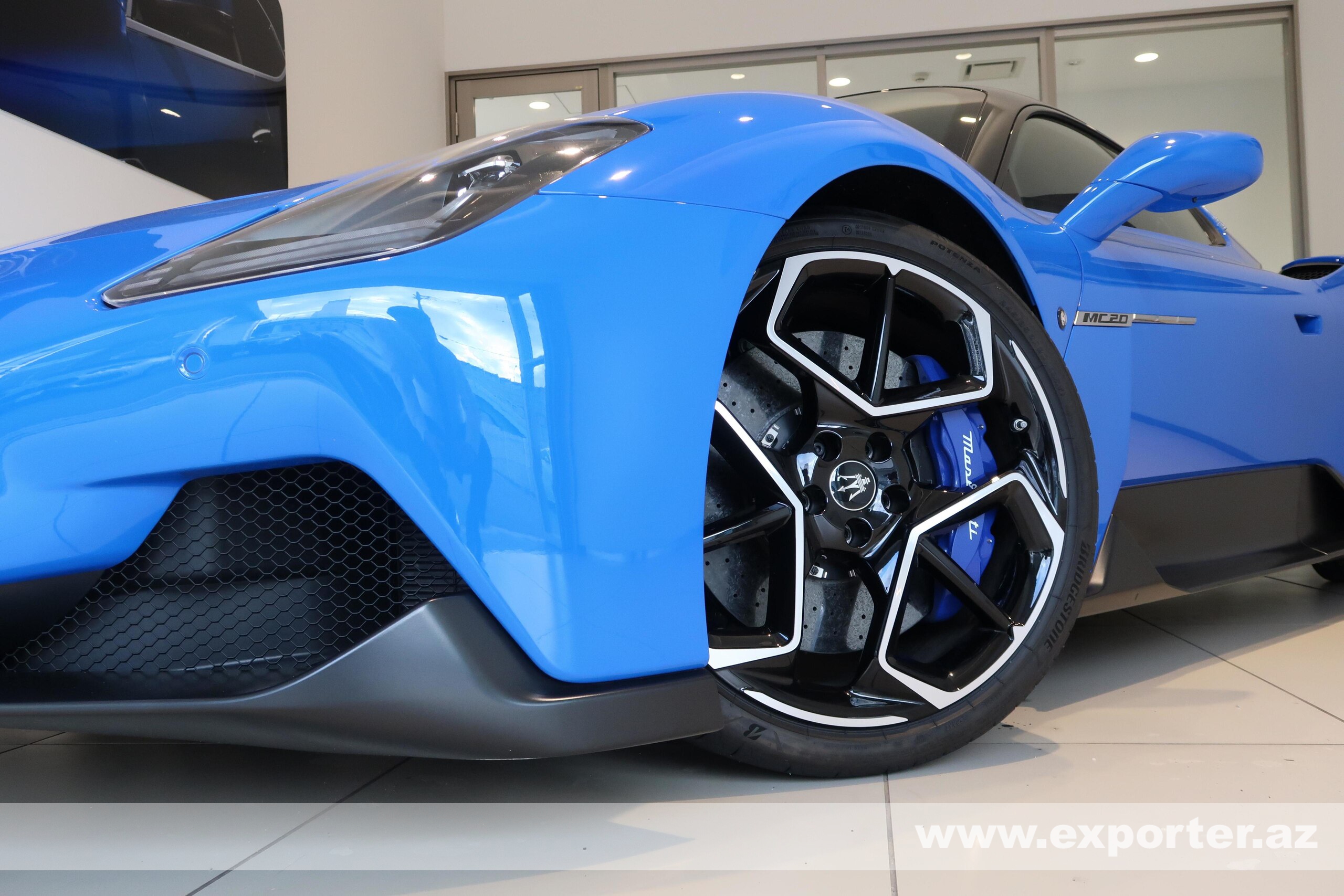 Maserati MC20 (photo: 10)