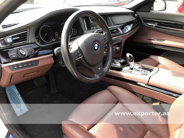 BMW 740i M Sport (photo: 4)