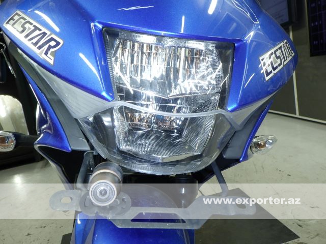 Suzuki GSX-R150 (photo: 7)