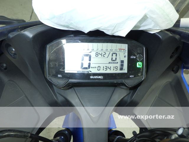 Suzuki GSX-R150 (photo: 10)