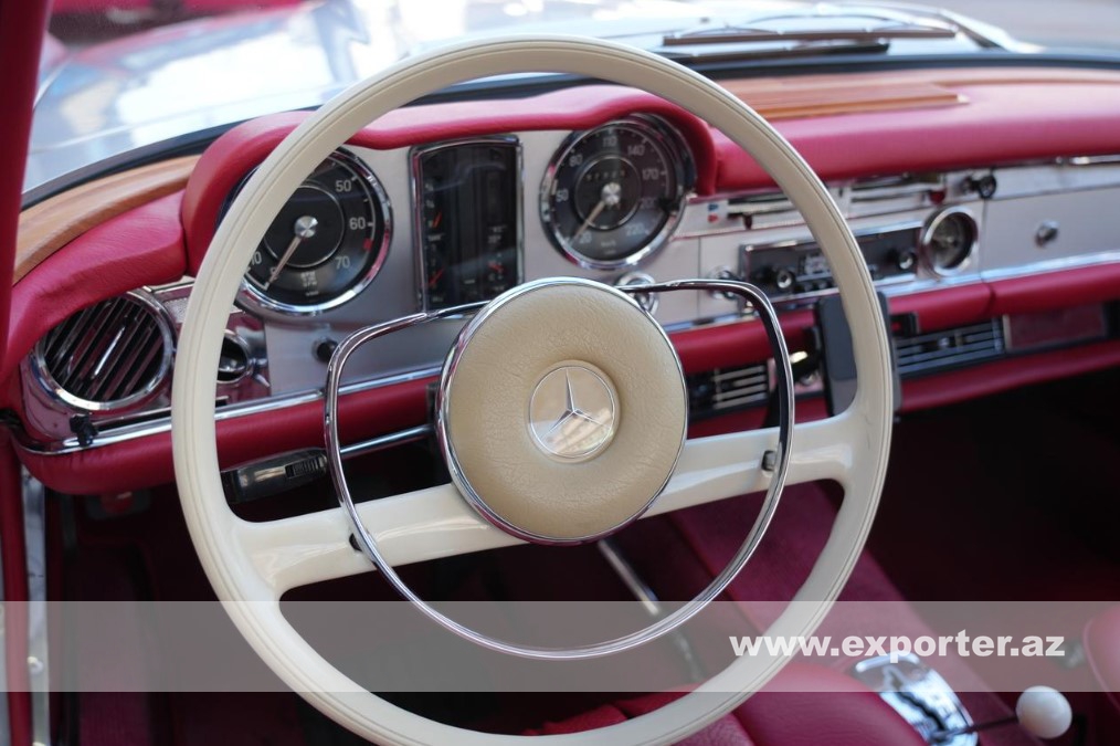 Mercedes Benz 250SL (photo: 25)