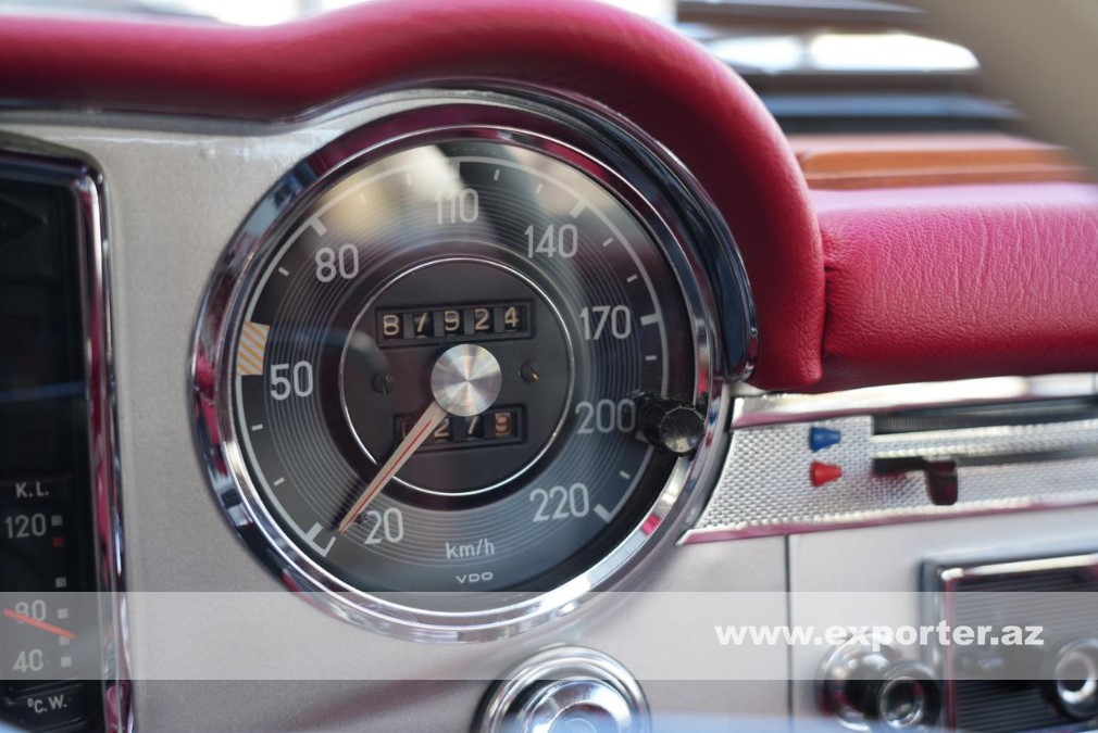 Mercedes Benz 250SL (photo: 28)