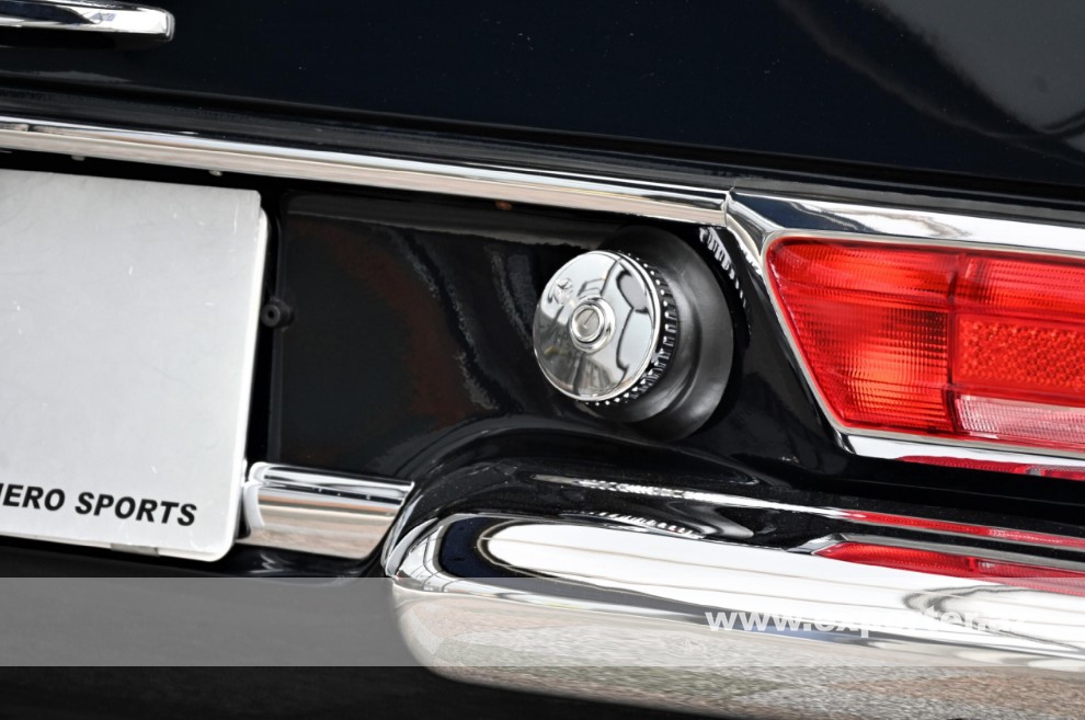 Mercedes Benz 250SL (photo: 37)