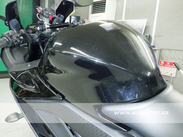 Yamaha YZF-R3 (photo: 8)