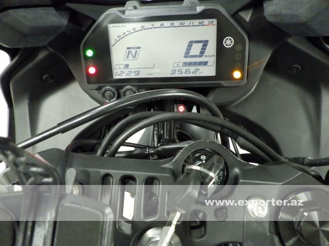 Yamaha YZF-R3 (photo: 7)