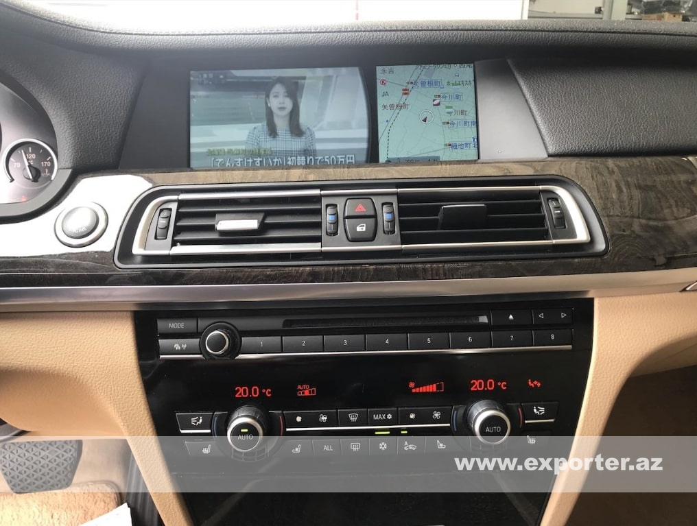 BMW 740i (photo: 12)