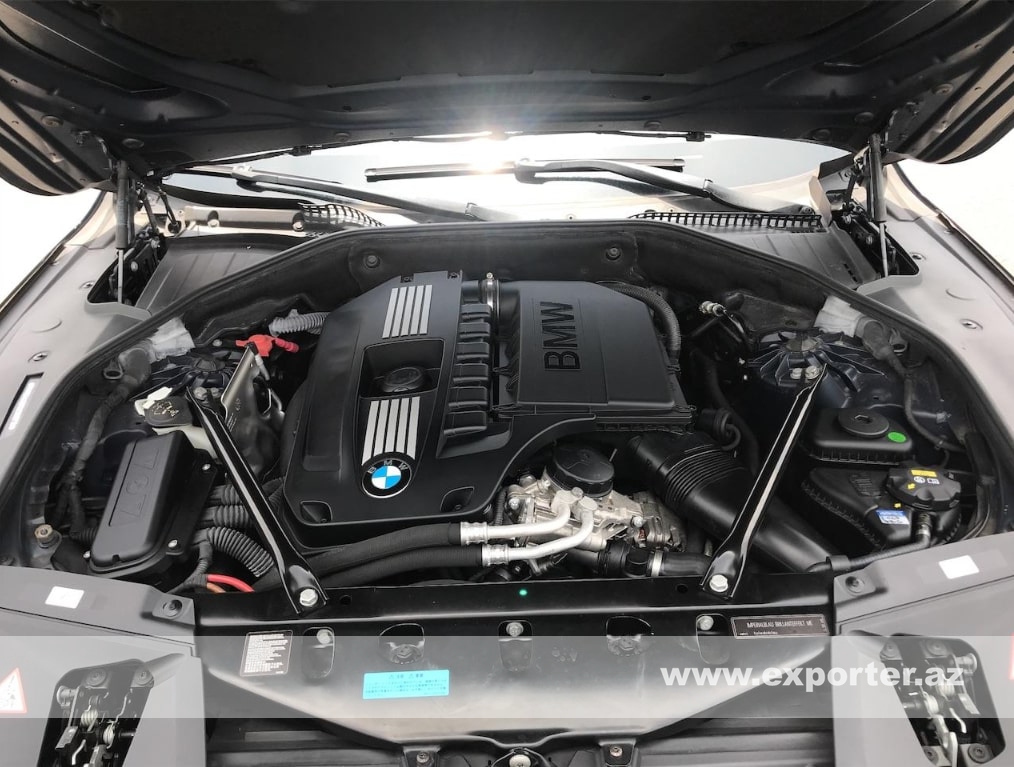 BMW 740i (photo: 18)