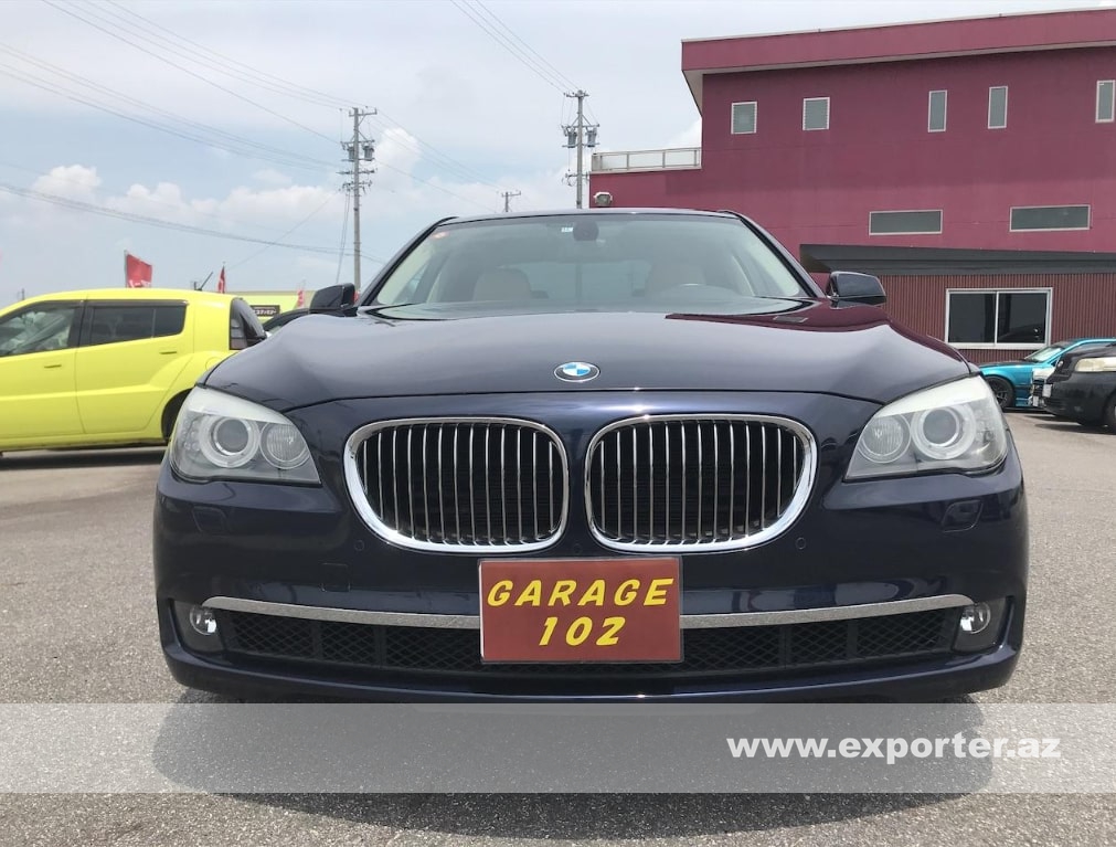 BMW 740i (photo: 1)
