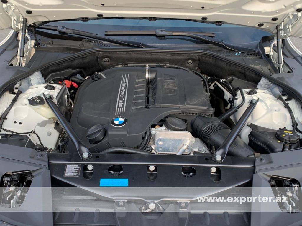 BMW 740i M Sport (photo: 12)