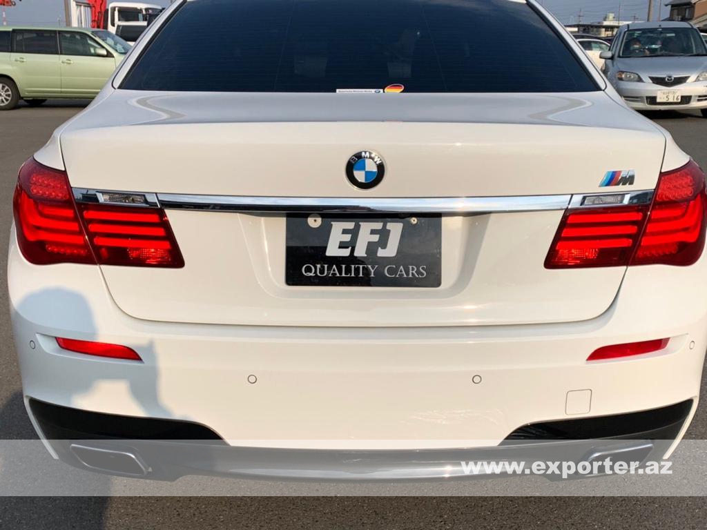 BMW 740i M Sport (photo: 2)
