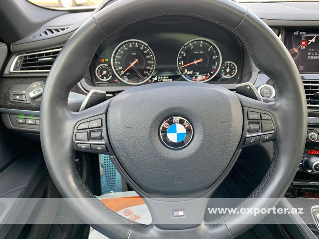 BMW 740i M Sport (photo: 17)