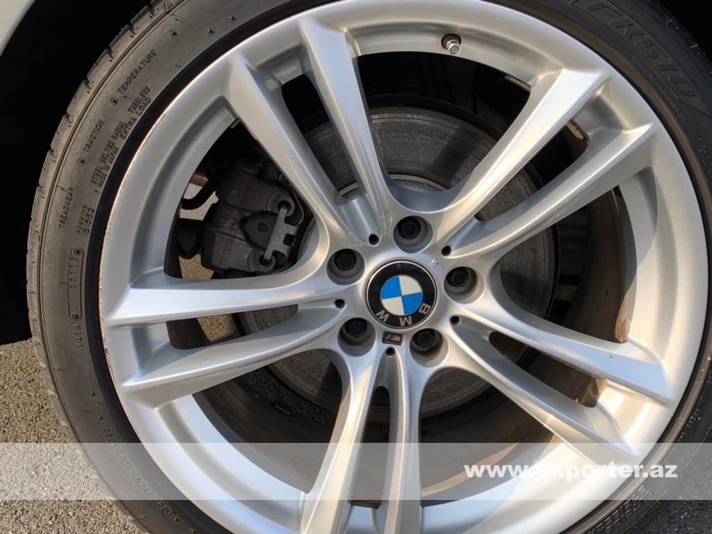 BMW 740i M Sport (photo: 27)