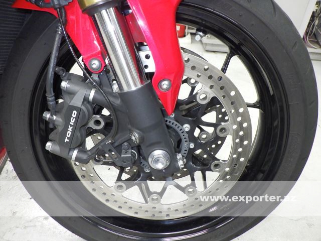 Honda CBR1000RR (photo: 10)