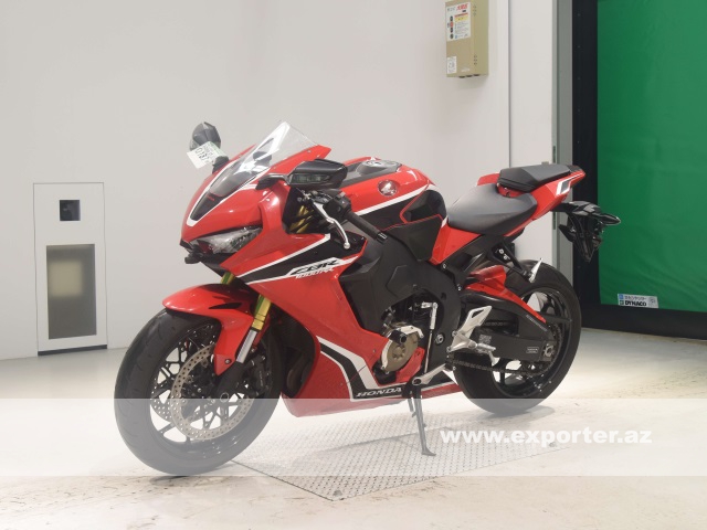 Honda CBR1000RR (photo: 5)