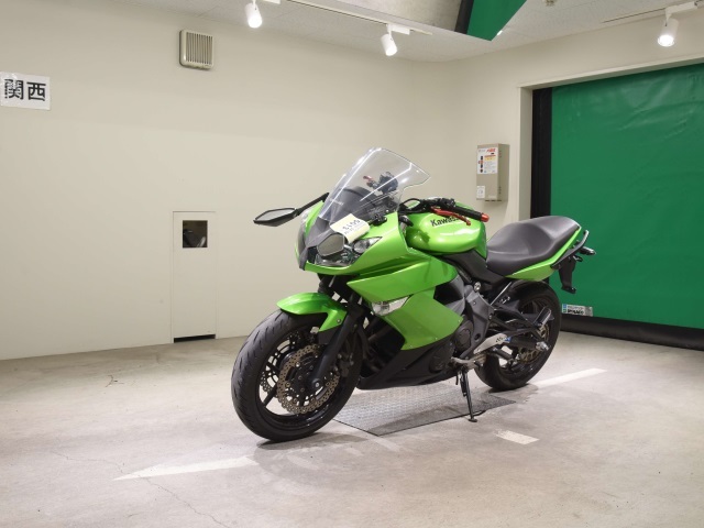 Kawasaki Ninja 400R (photo: 4)