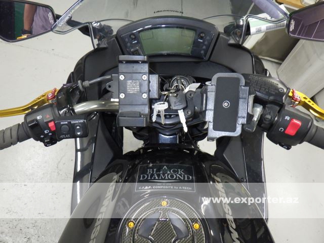 Kawasaki Ninja 400R (photo: 11)