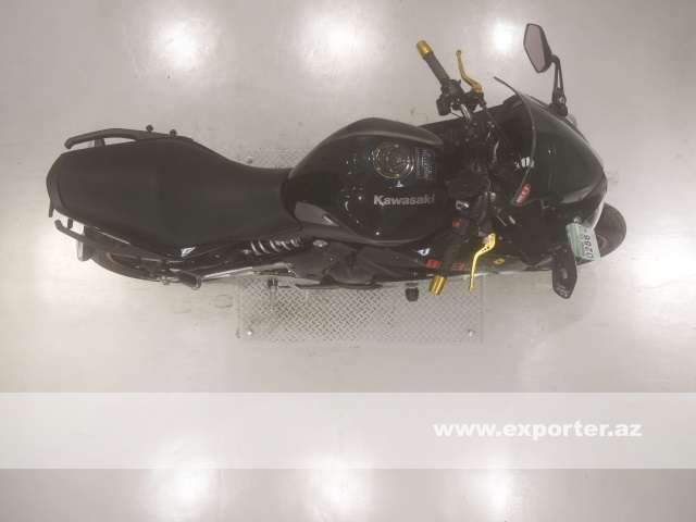 Kawasaki Ninja 400R (photo: 6)