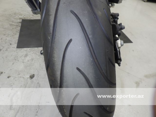 Kawasaki Ninja 400R (photo: 17)