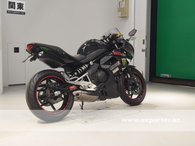 Kawasaki Ninja 400R (photo: 2)