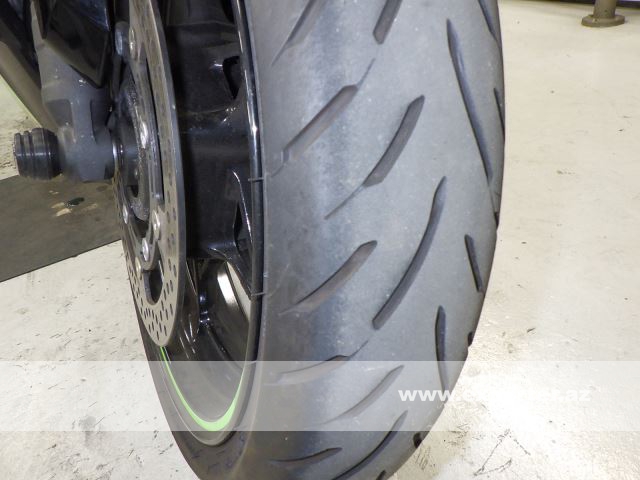 Kawasaki ZX-25R (photo: 17)