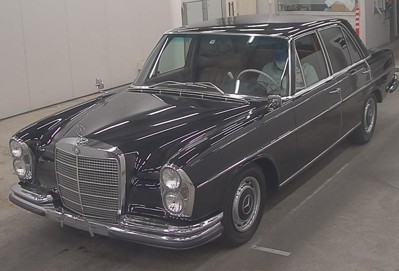 Mercedes Benz 280S (photo: 1)