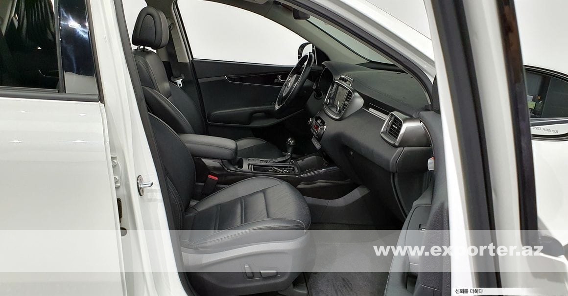 Kia Sorento (photo: 11)