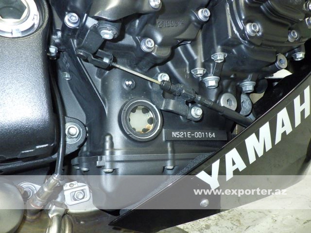 Yamaha YZF-R1 (photo: 19)