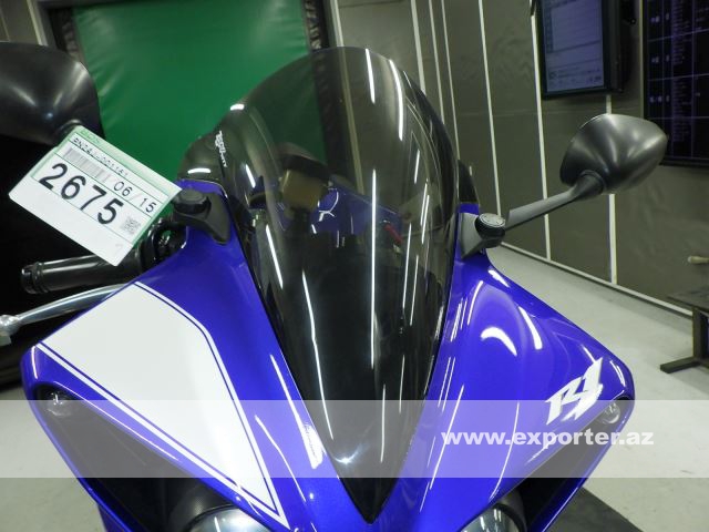 Yamaha YZF-R1 (photo: 9)