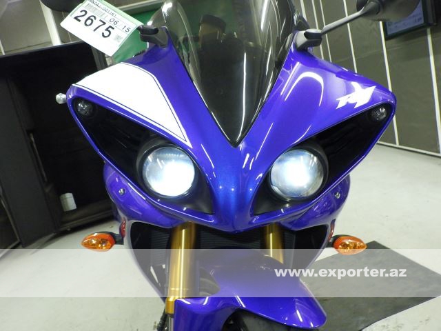 Yamaha YZF-R1 (photo: 8)