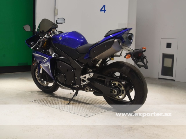 Yamaha YZF-R1 (photo: 3)