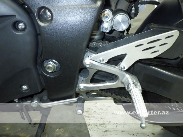Yamaha YZF-R1 (photo: 20)