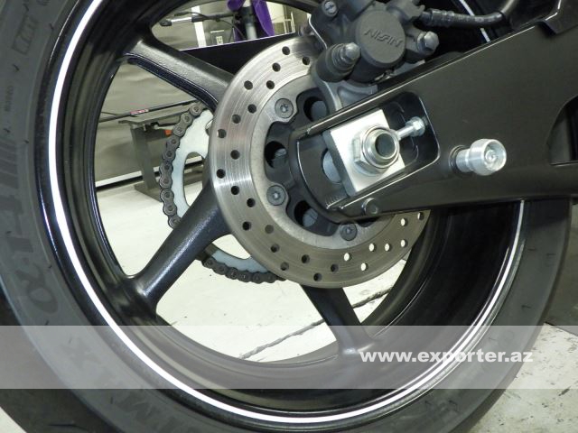 Yamaha YZF-R1 (photo: 14)
