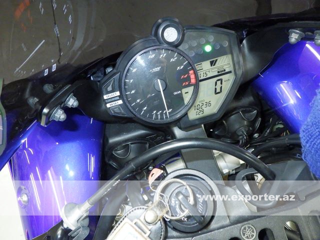 Yamaha YZF-R1 (photo: 9)