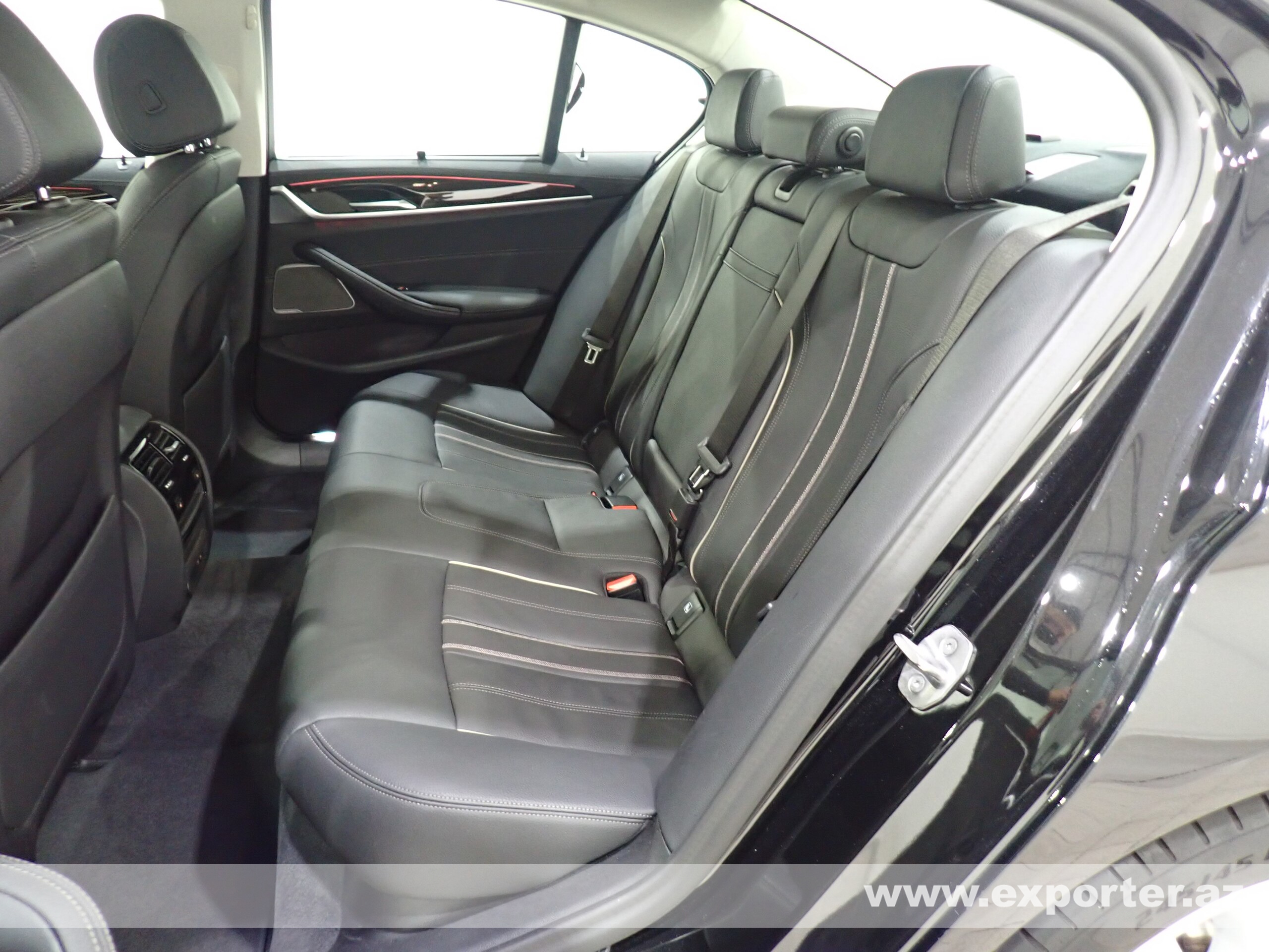 BMW 530i Luxury (photo: 32)