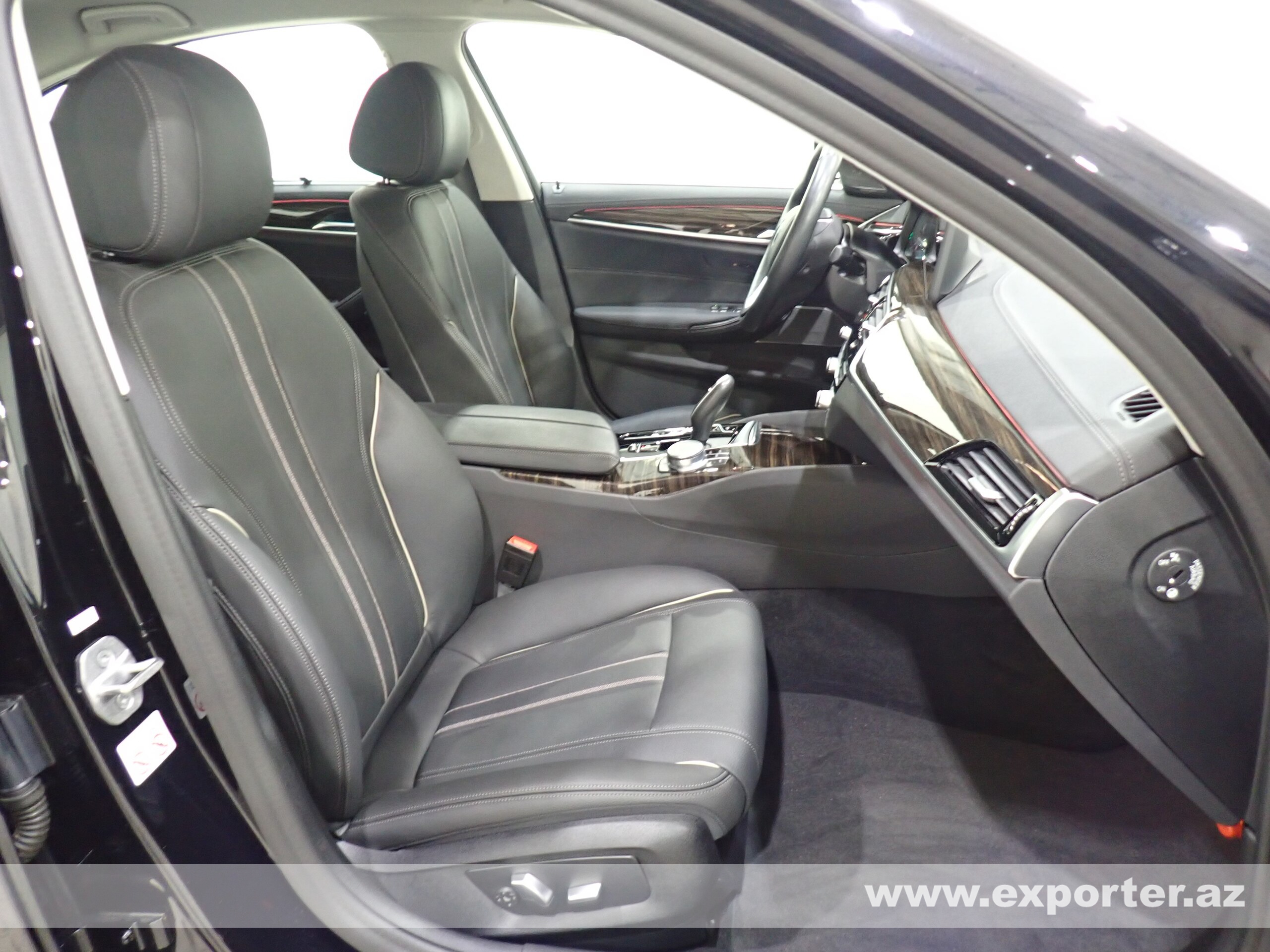 BMW 530i Luxury (photo: 18)