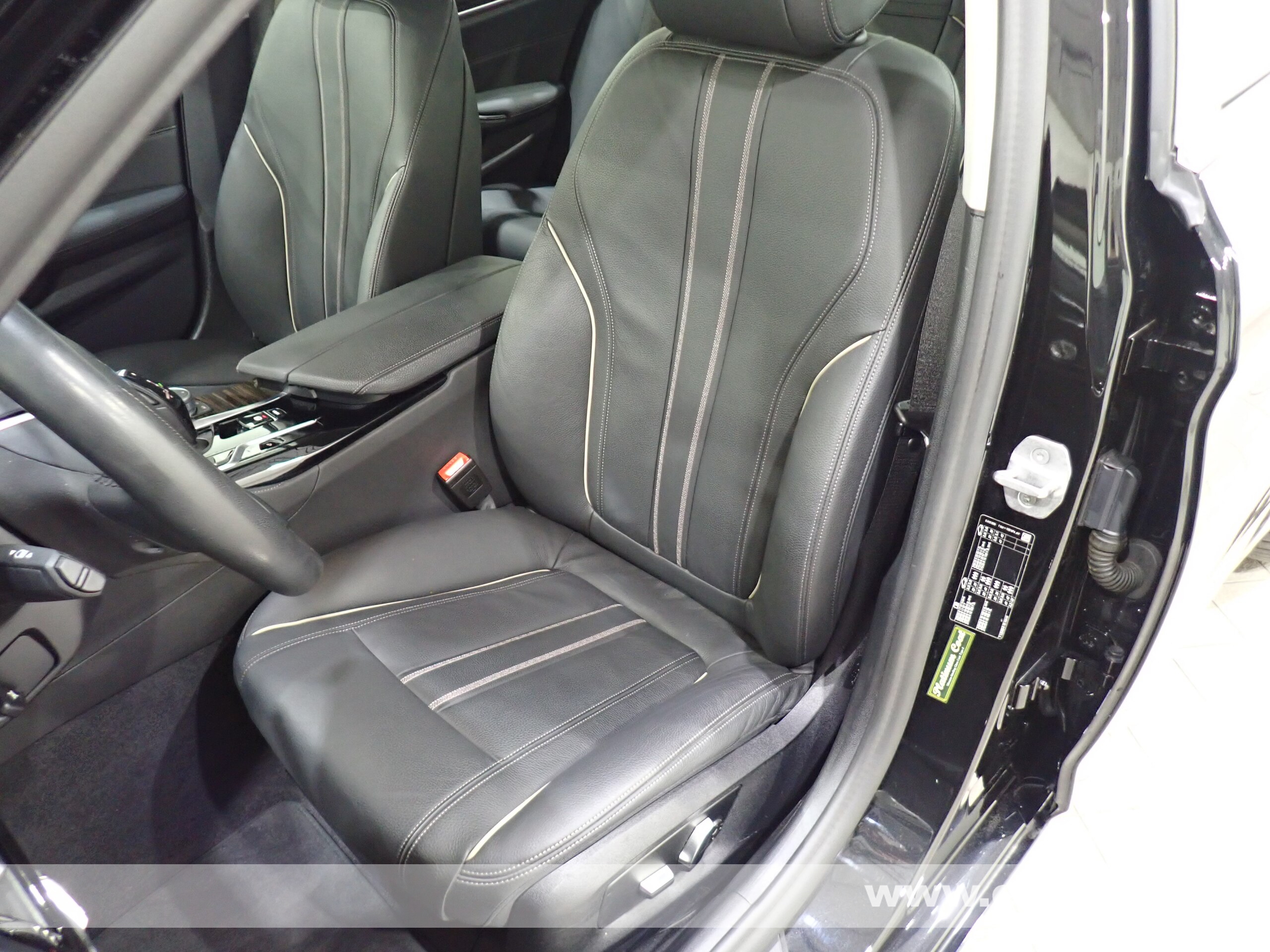 BMW 530i Luxury (photo: 19)